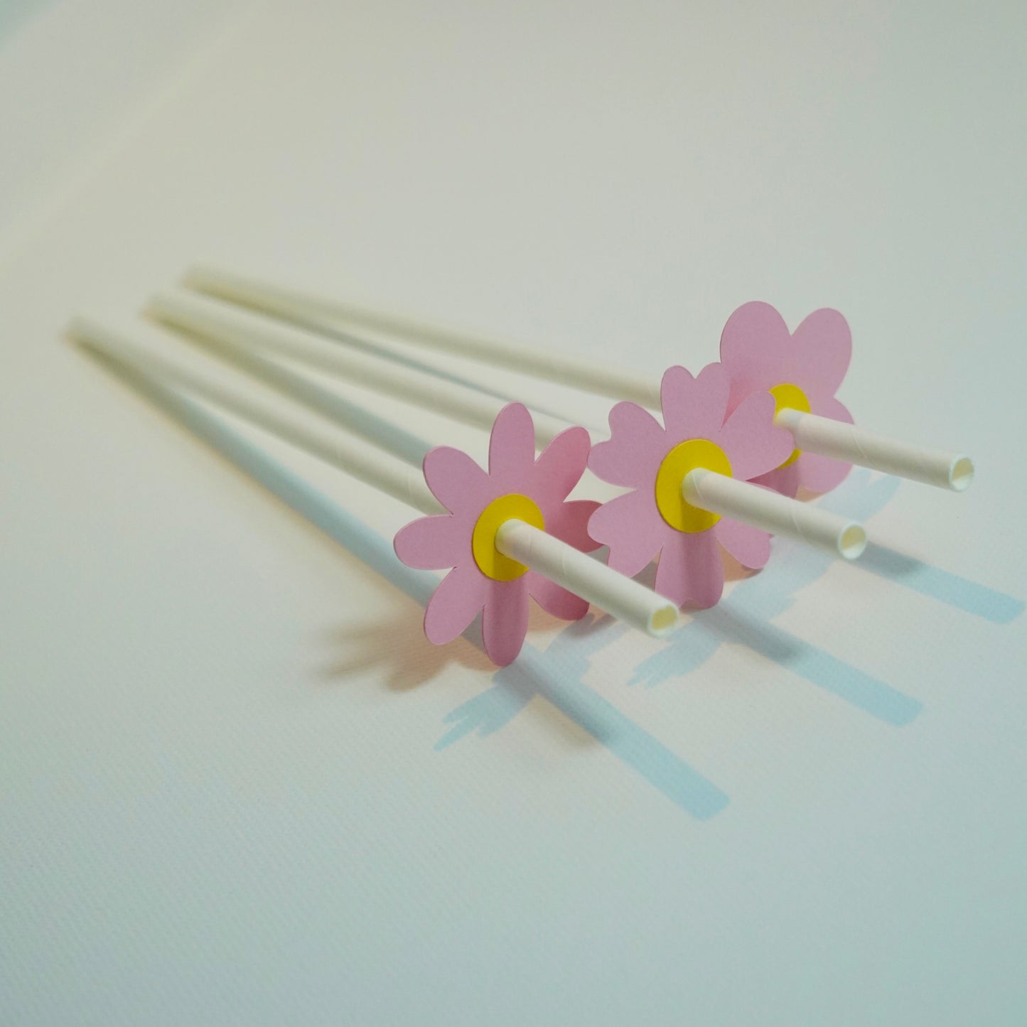 Papierstrohhalme „Blume“ in Rosa 12-er Set