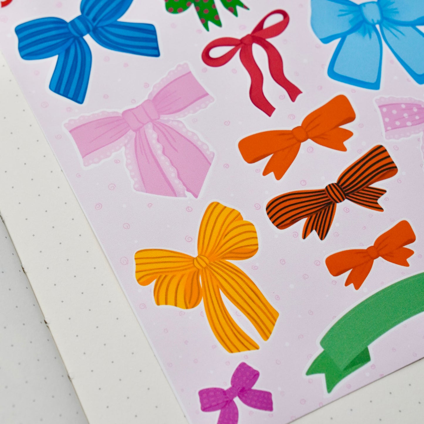 Sticker Sheet "Schleifen" – handgezeichnete Vinyl-Sticker