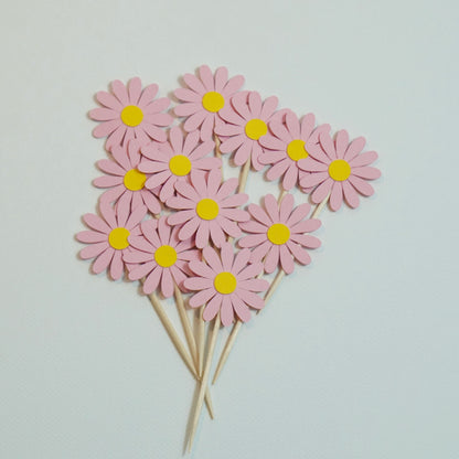 Holzspieße mit rosa Blumen aus Papier – elegante Tischdeko für Fingerfood und Sommerfeste