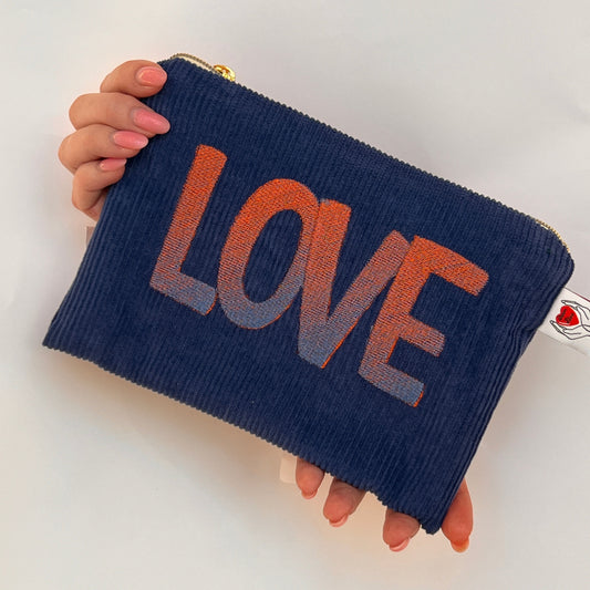 bestickte Kosmetiktasche "LOVE"