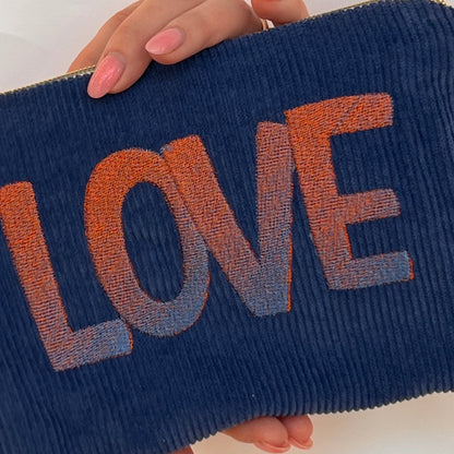 bestickte Kosmetiktasche "LOVE"