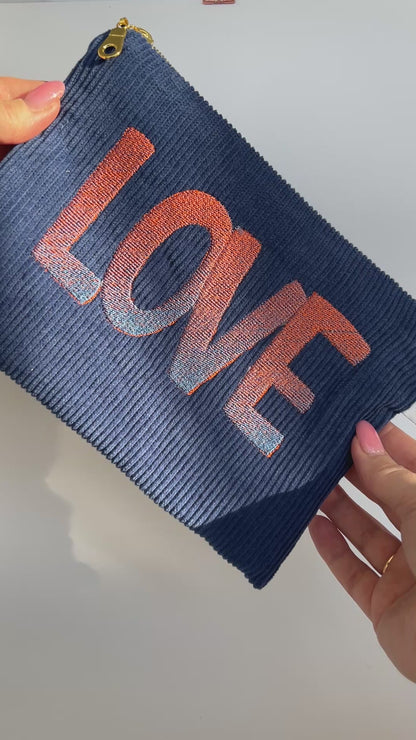 bestickte Kosmetiktasche "LOVE"